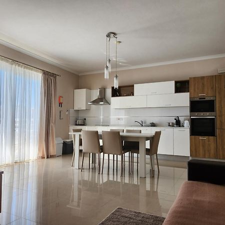 Riviera Holiday Apartments - Seafront - Wifi Marsaskala Buitenkant foto