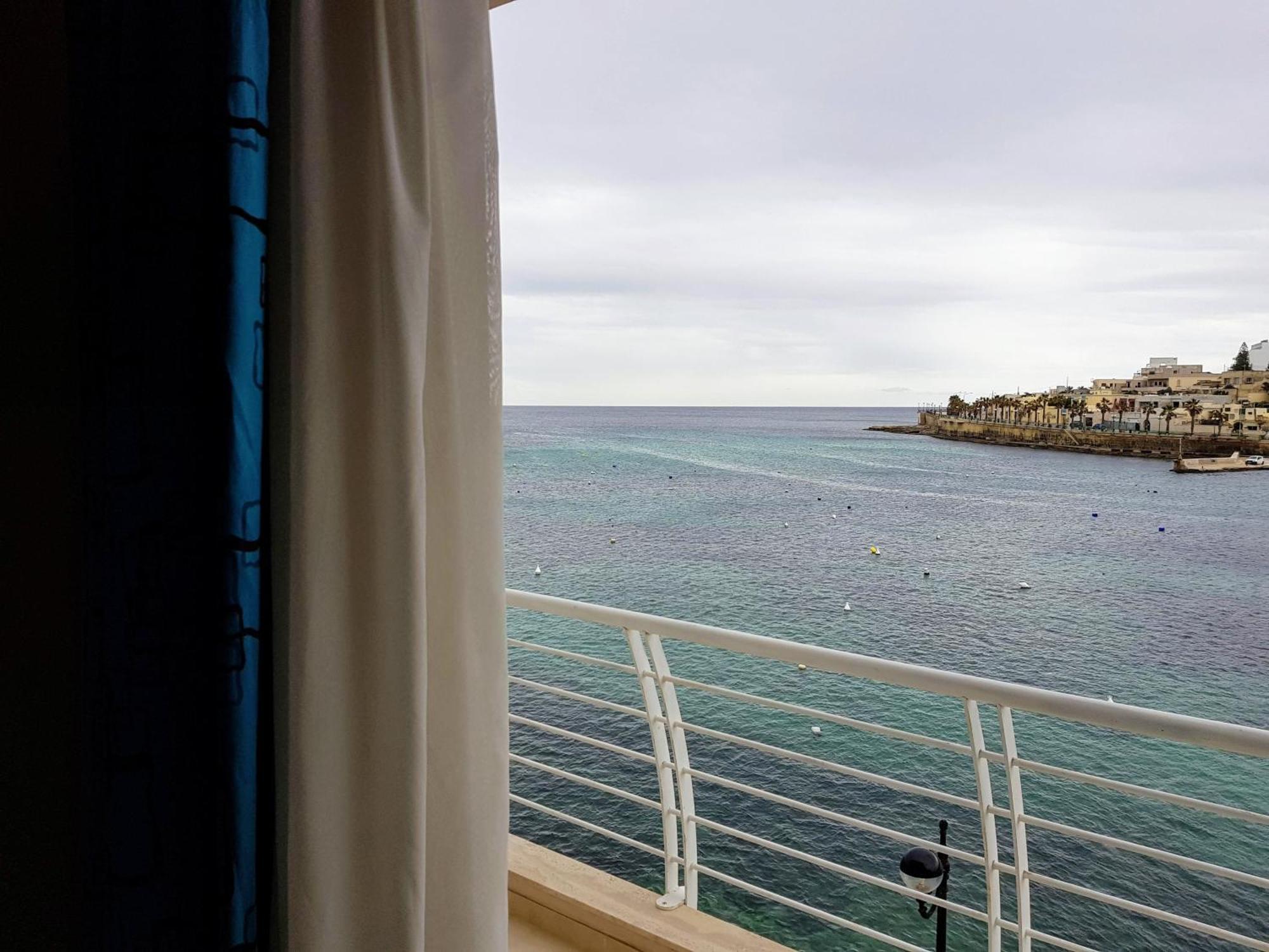 Riviera Holiday Apartments - Seafront - Wifi Marsaskala Buitenkant foto