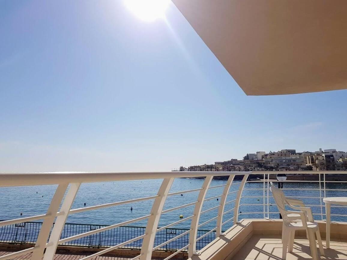 Riviera Holiday Apartments - Seafront - Wifi Marsaskala Kamer foto
